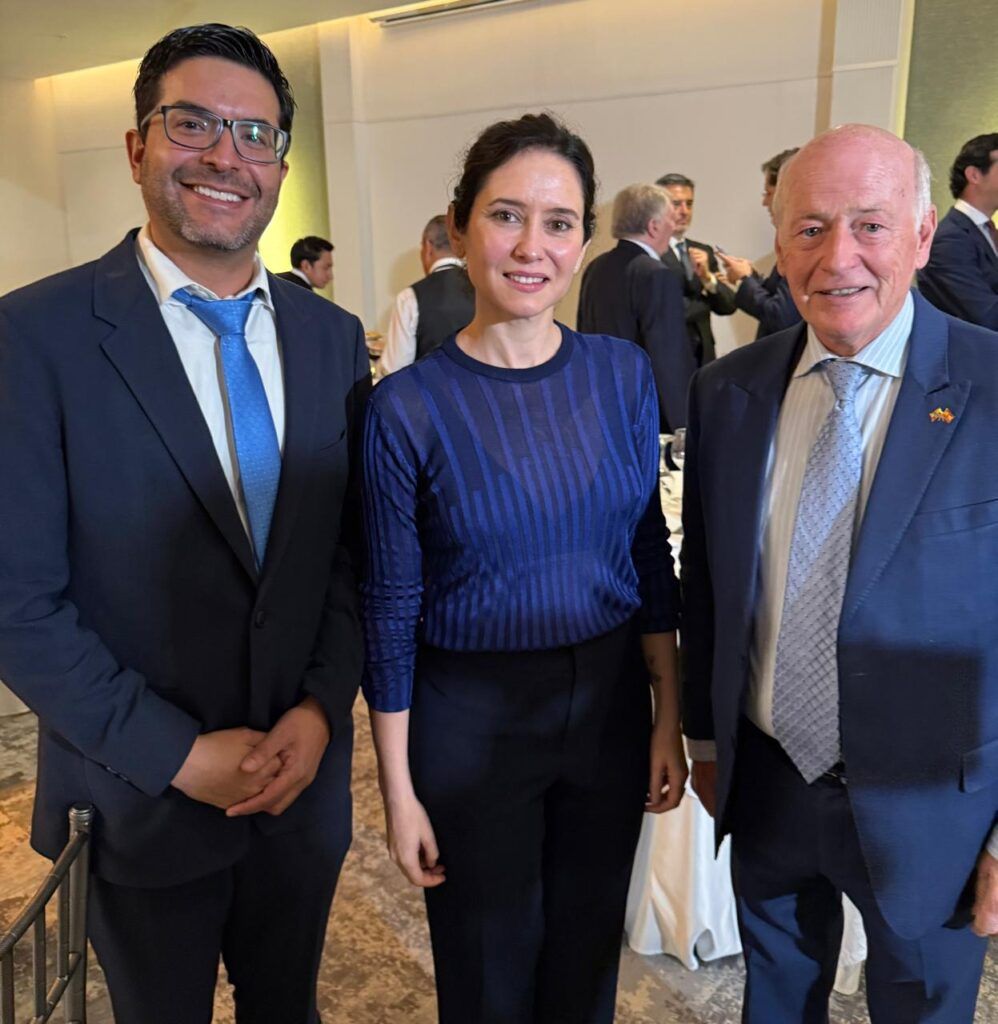 Díaz Ayuso presenta Madrid en Ecuador para fortalecer nuevas alianzas internacionales y “seguir abriéndolo al mundo”