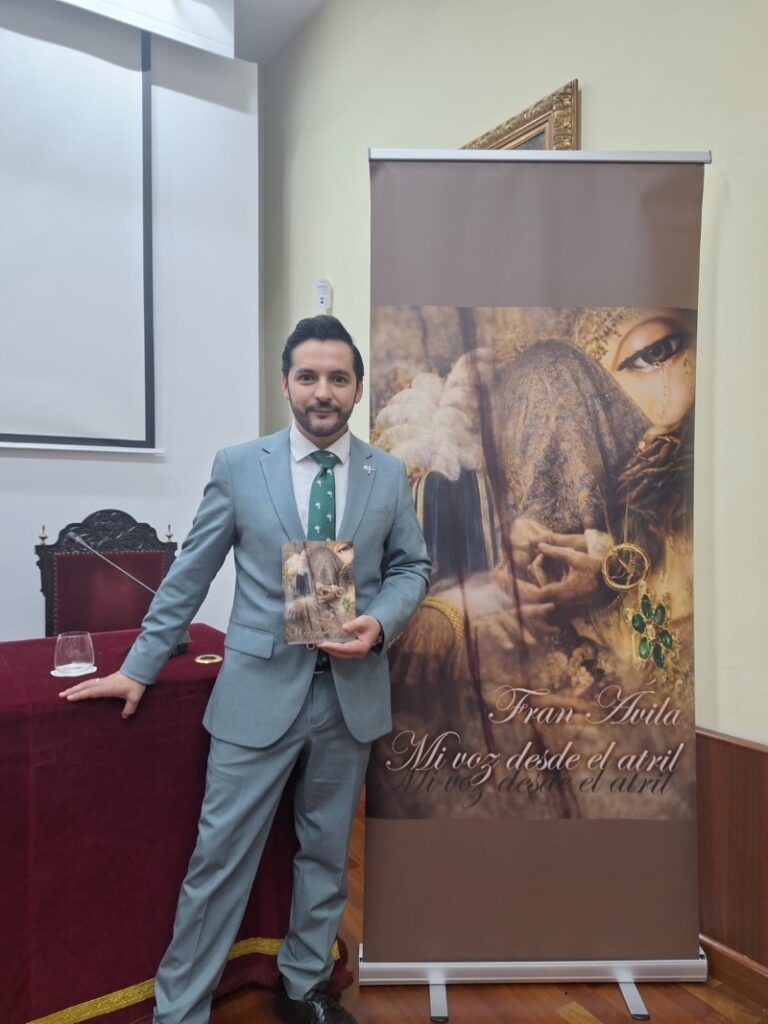 El Ateneo de Sevilla acoge la presentación de «Mi voz desde el Atril» de Fran Ávila