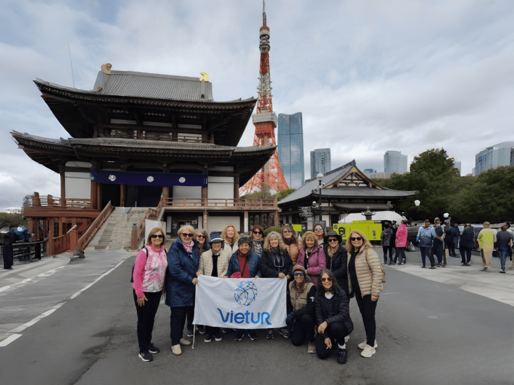 Vietur lanza «Juntas al Mundo», viajes en comunidad para mujeres