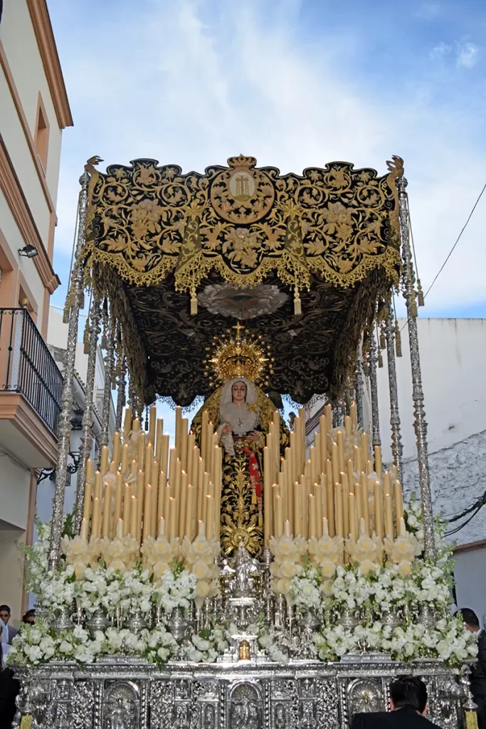 Viernes Santo Ilipense: Pasos, Música y Emoción en Alcalá del Río