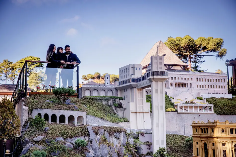 Mini Mundo realiza 22ª Campanha do Alimento em Gramado