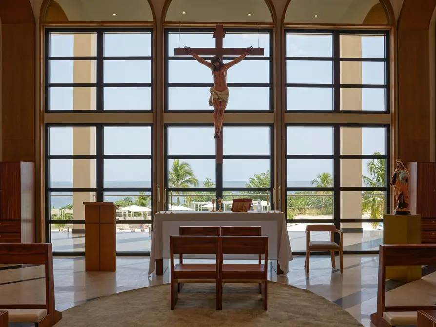 AVA Resort Cancún incorpora capilla católica consagrada para bodas religiosas